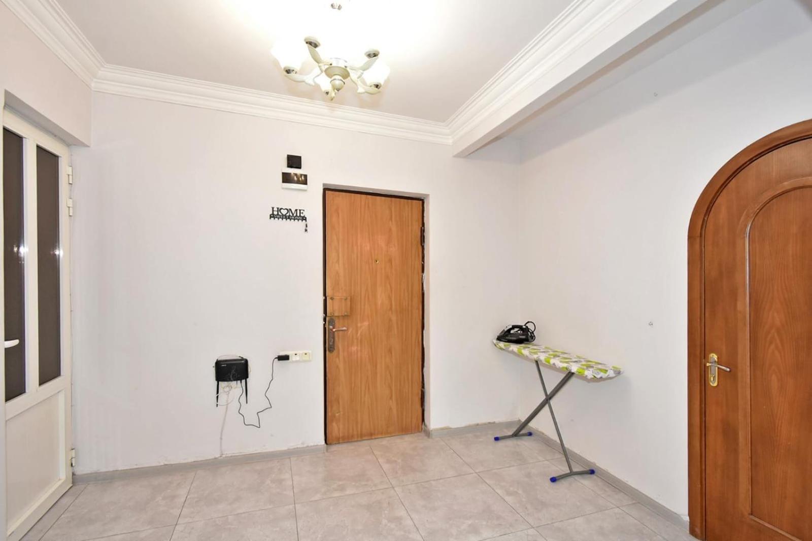 Luxury Spacious Apartment On Saryan Street.Centre 耶烈万 外观 照片