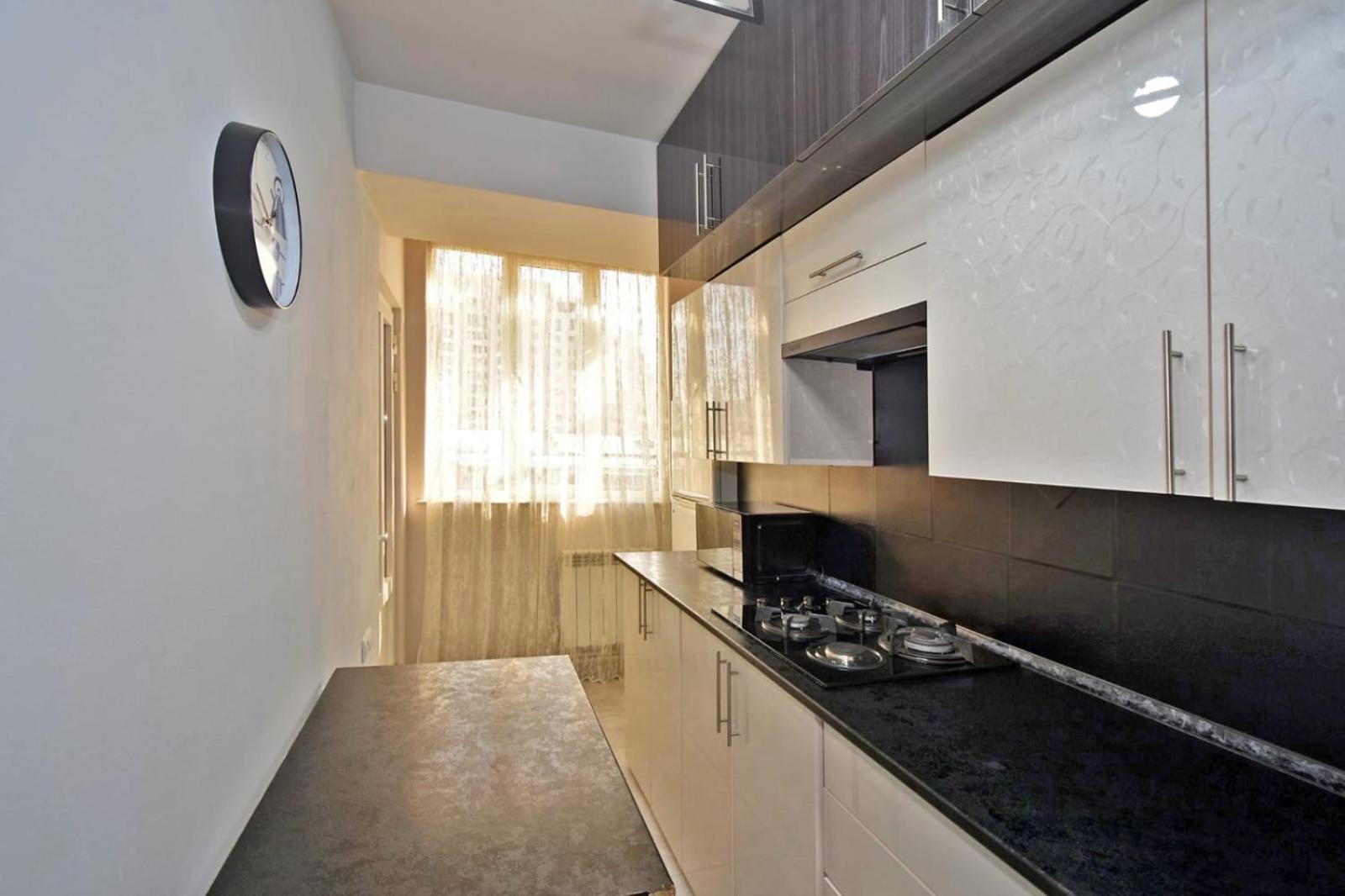 Luxury Spacious Apartment On Saryan Street.Centre 耶烈万 外观 照片